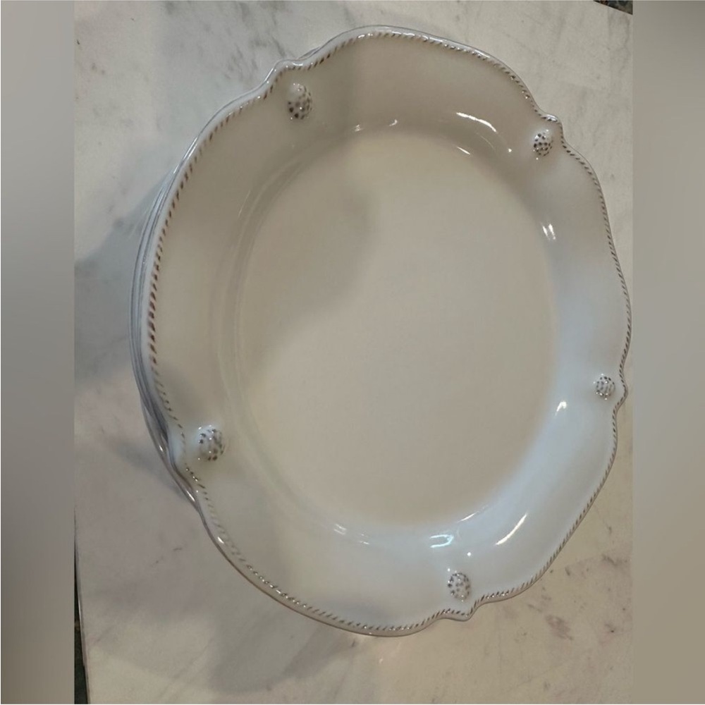 Juliska Berry & Thread Flared Dinner Plate - Whitewash Set of 6 plates - Picture 4 of 7